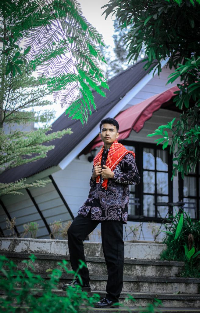 {"data":{"pictureId":"e0734ee059e4471db1042a5cf3cddde6","appversion":"7.3.0","stickerId":"","filterId":"","infoStickerId":"","imageEffectId":"","playId":"","activityName":"","os":"android","product":"retouch","originAppId":"7356","exportType":"","editType":"","alias":"","enterFrom":"enter_launch","capability_key":["portrait"],"effect_type":"tool","effect_id":"portrait"},"source_type":"hypic","tiktok_developers_3p_anchor_params":"{"client_key":"awgvo7gzpeas2ho6","template_id":"","filter_id":[],"capability_key":["portrait"]}"}